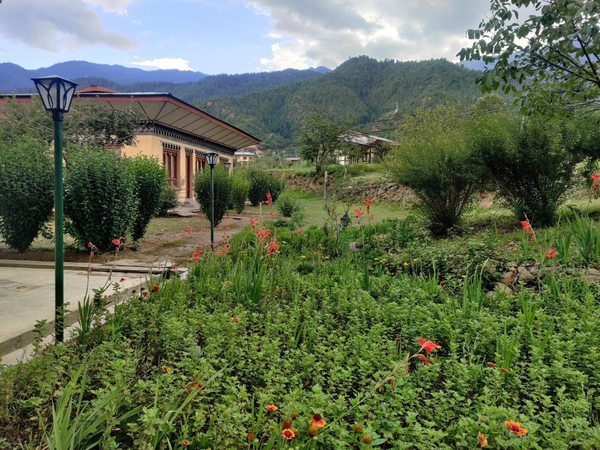 Nirvana Lodge Paro Exterior foto